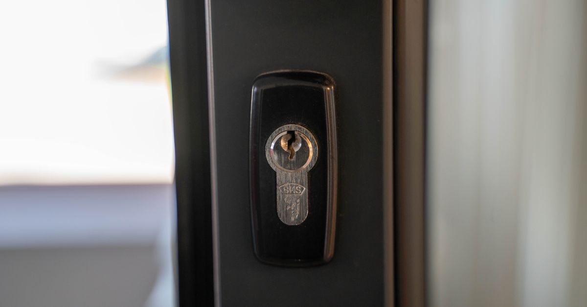 Storefront Lock Rekey — Bedford Ave Locksmith