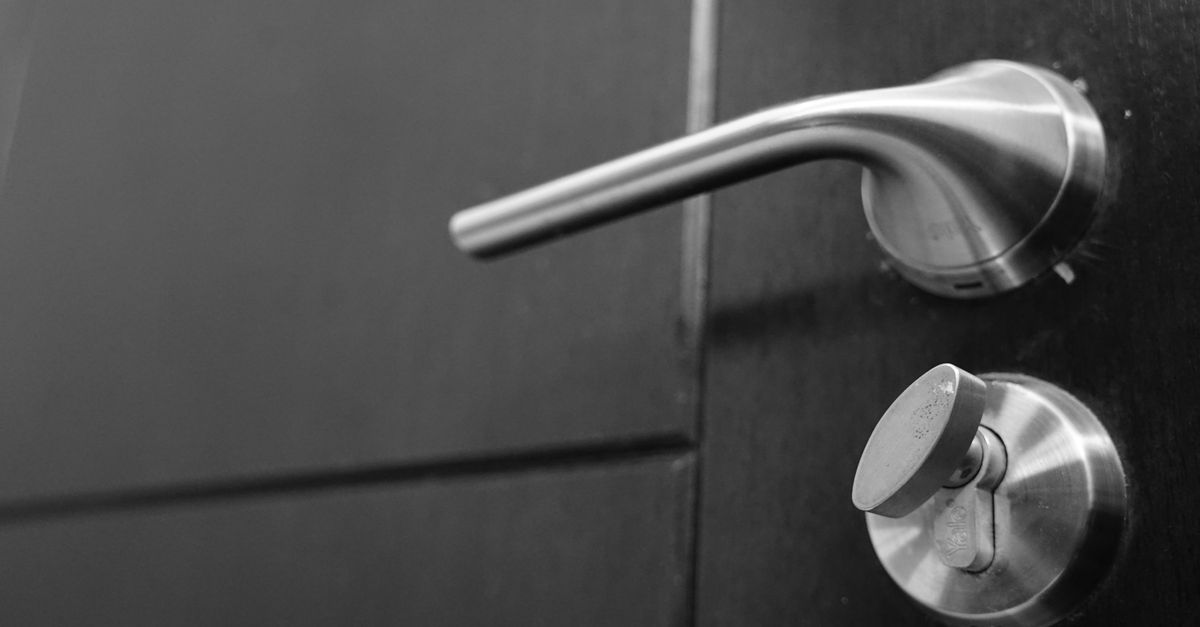 locksmith service technician — Bedford Ave Locksmith